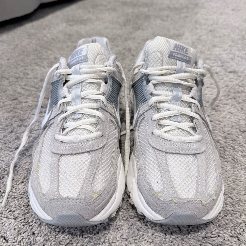 Nike Vomero 5